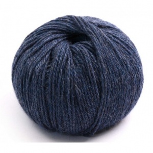 Midnight blue alpaca yarn